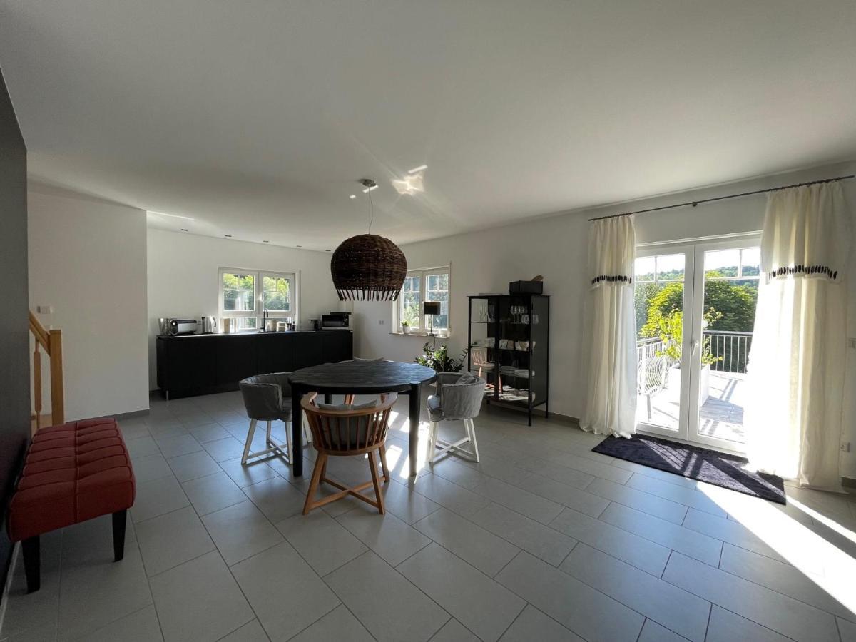 Stilvolle Wohnung Fuer 2-3 Personen - Mit Riesiger Dachterrasse Haigerloch Buitenkant foto